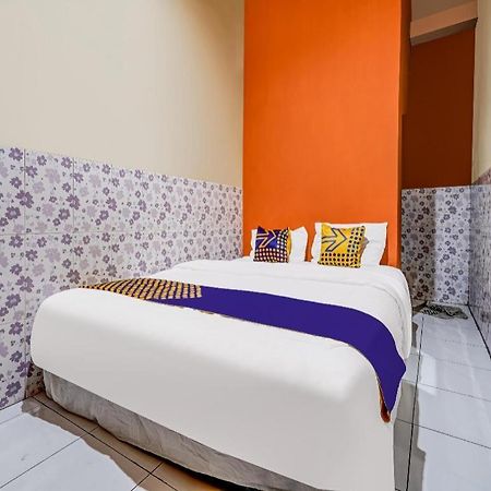 Hotel Spot On 91186 Losmen Yanti Bandung Zewnętrze zdjęcie