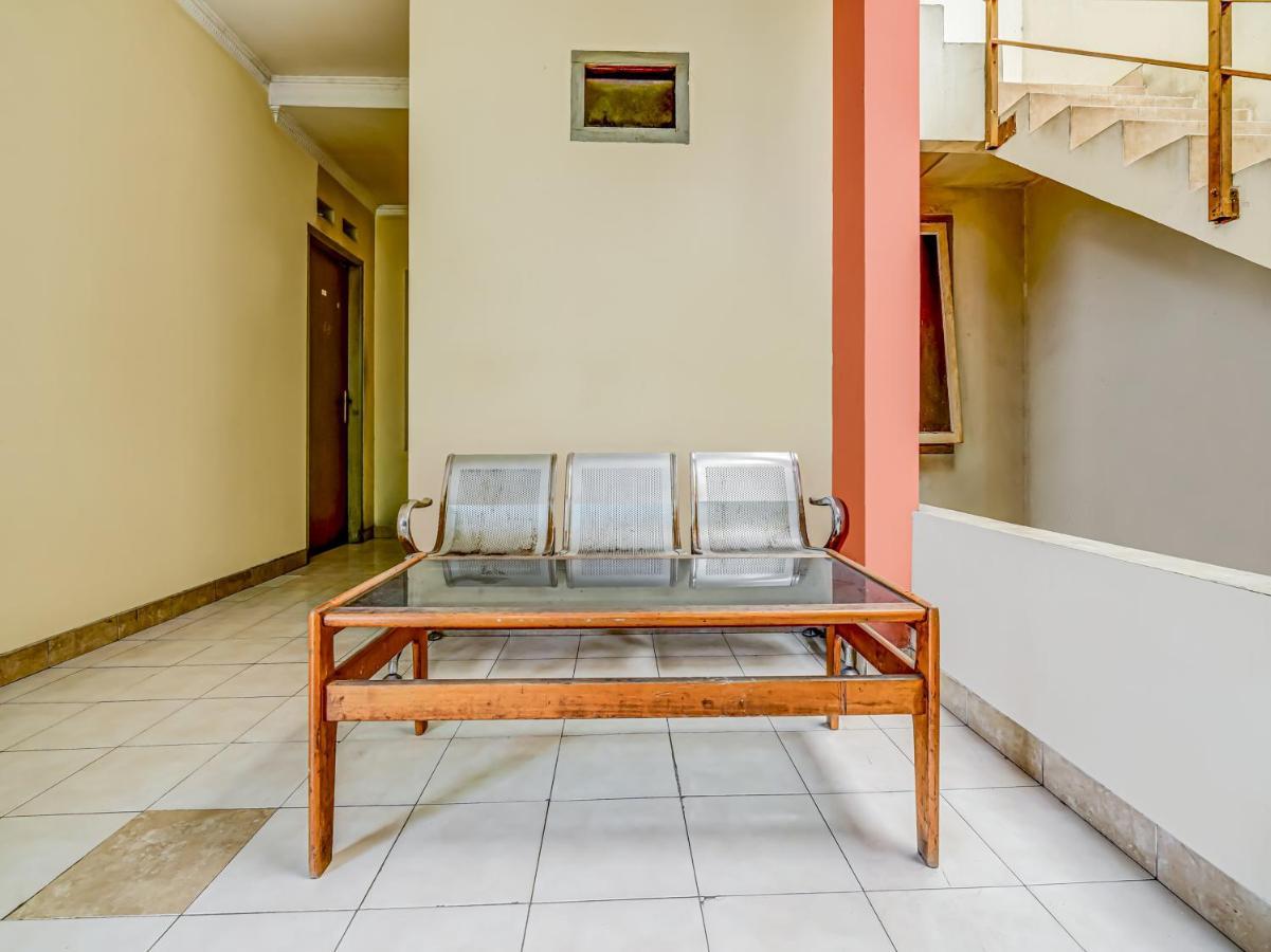 Hotel Spot On 91186 Losmen Yanti Bandung Zewnętrze zdjęcie