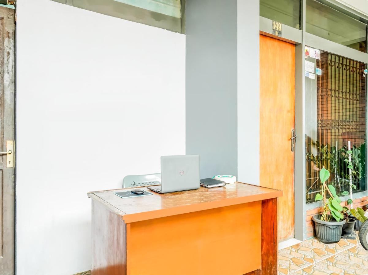 Hotel Spot On 91186 Losmen Yanti Bandung Zewnętrze zdjęcie