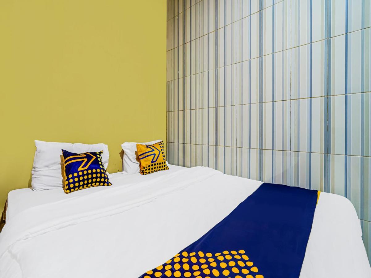 Hotel Spot On 91186 Losmen Yanti Bandung Zewnętrze zdjęcie