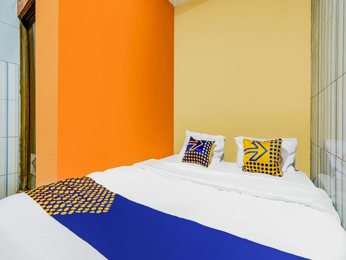 Hotel Spot On 91186 Losmen Yanti Bandung Zewnętrze zdjęcie