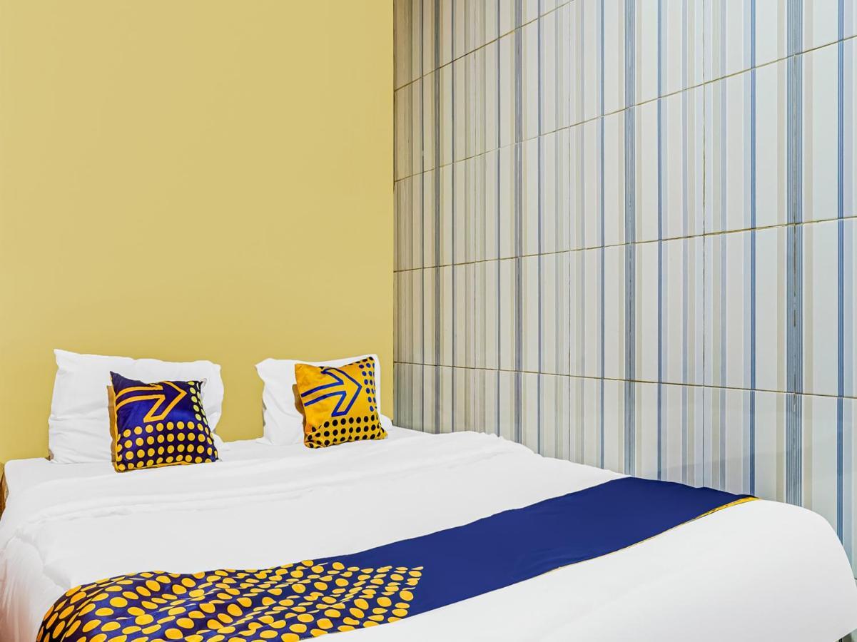 Hotel Spot On 91186 Losmen Yanti Bandung Zewnętrze zdjęcie