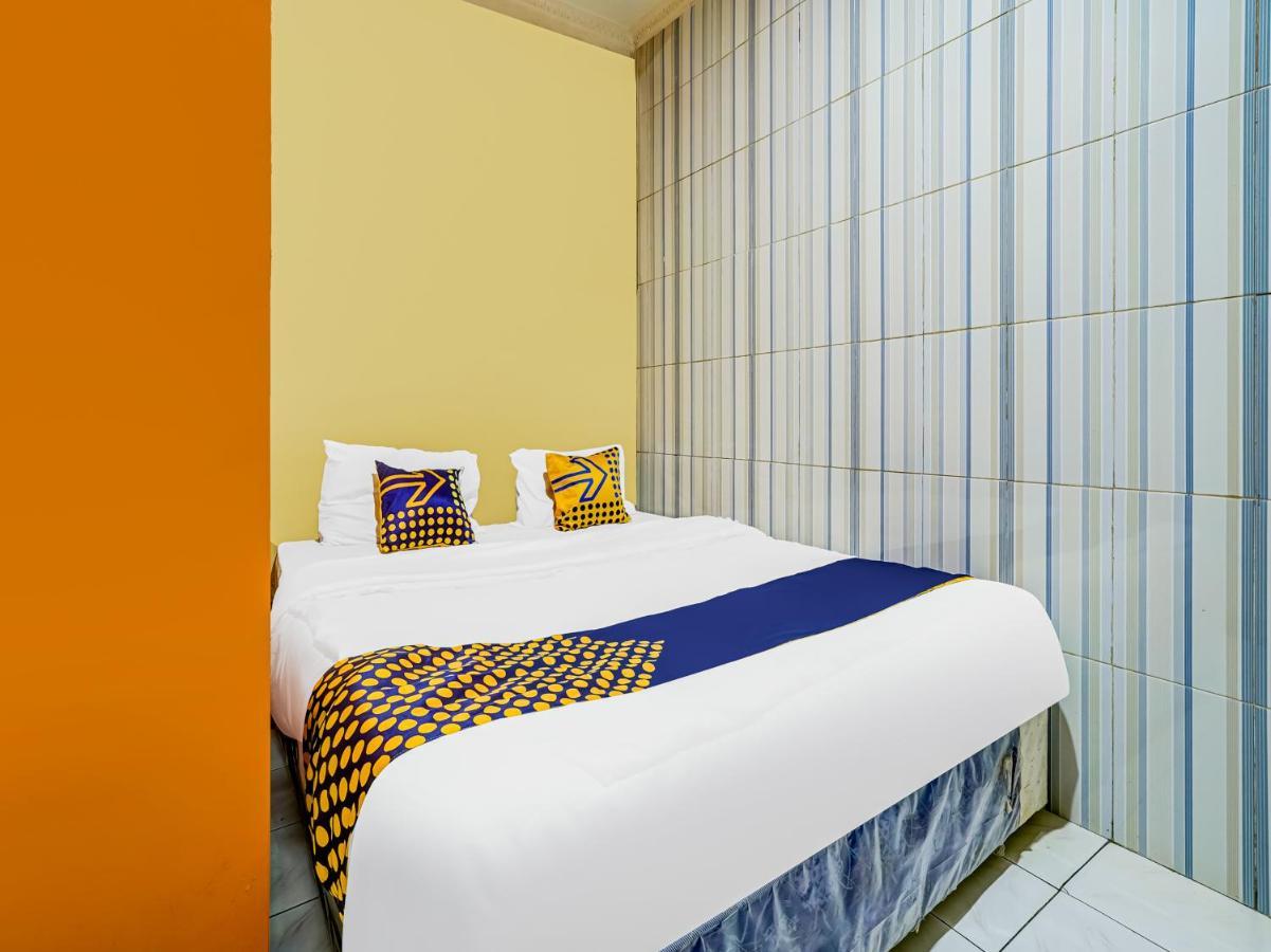 Hotel Spot On 91186 Losmen Yanti Bandung Zewnętrze zdjęcie